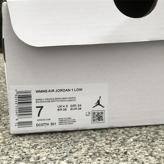 Air Jordan 1 Low Sneaker    DC0774-501  - DopestKickz