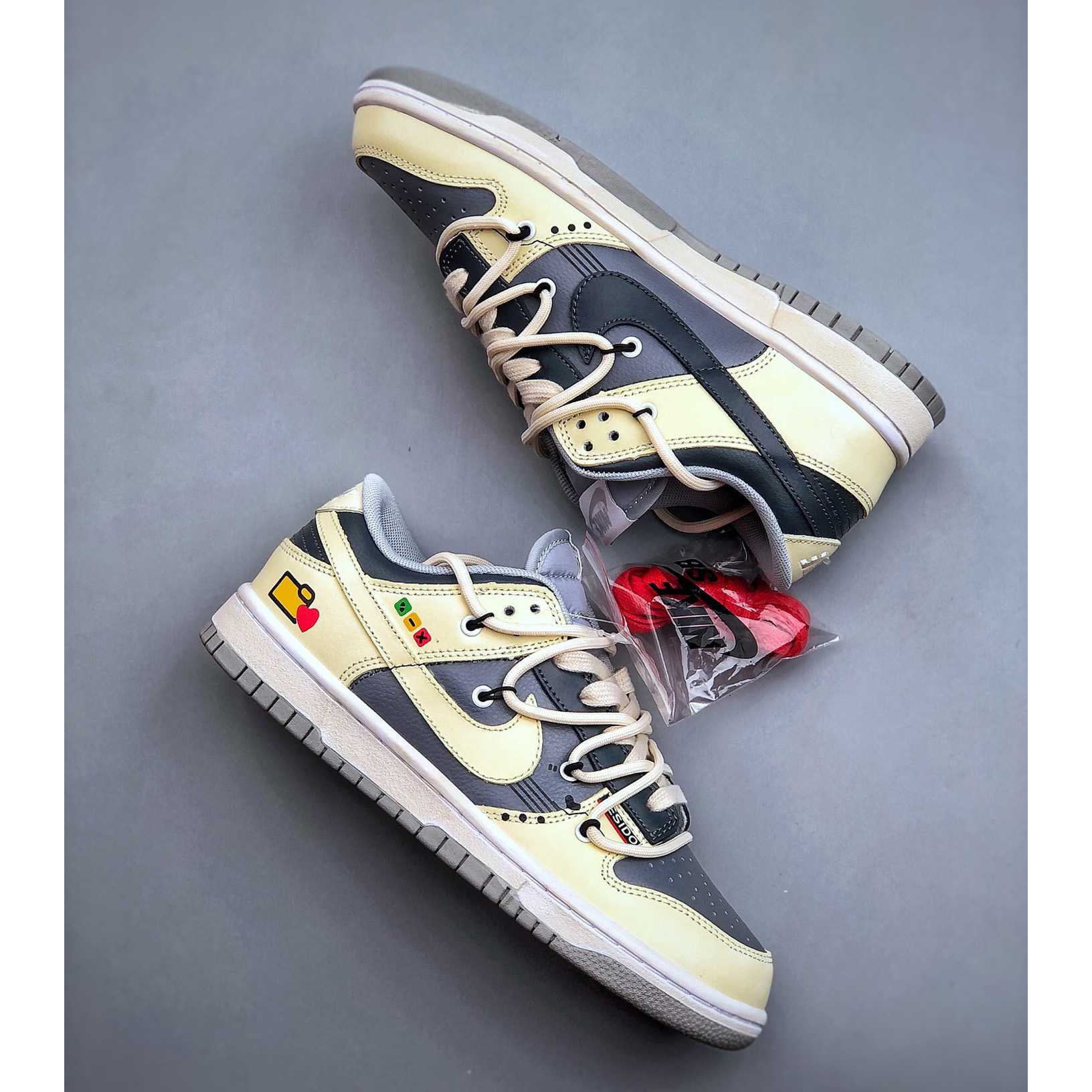 Nike SB Dunk Low"Coconut Milk/Grey/ Sneaker       DJ6188-001 - DopestKickz