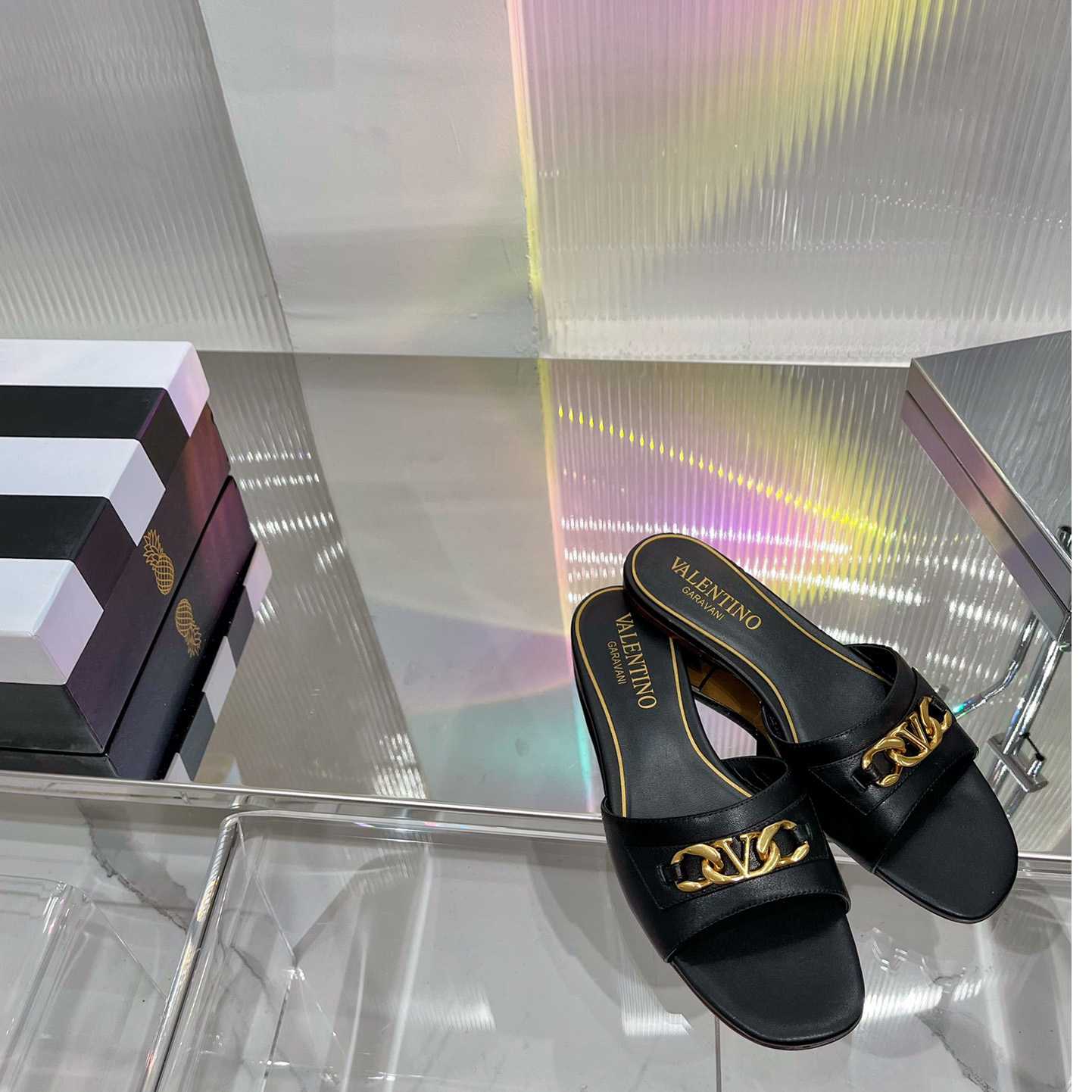 Valenti Garavani VLogo Leather Slides - DopestKickz