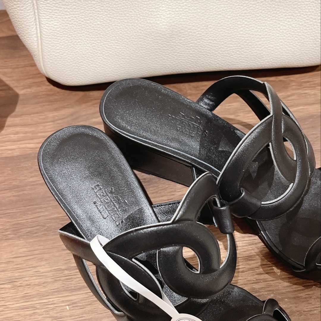 Hermes Figari 55 Sandal - DopestKickz