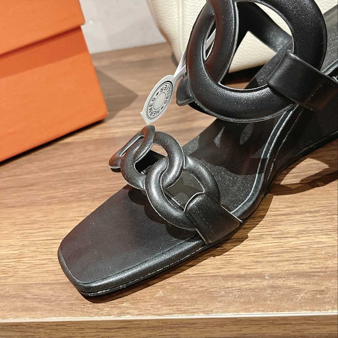 Hermes Figari 55 Sandal - DopestKickz