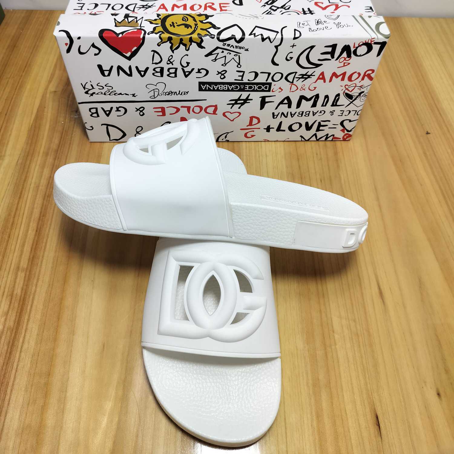 Dolce & Gabbana Rubber Beachwear Slides With DG Millennials Logo - DopestKickz