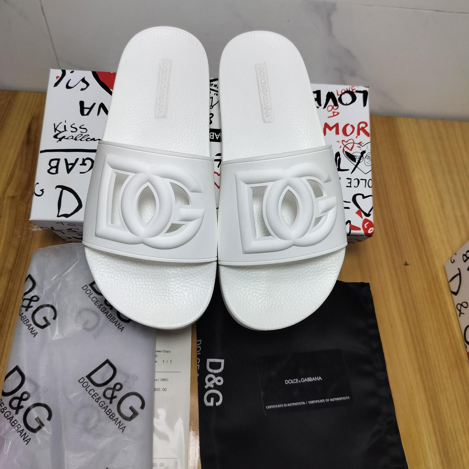 Dolce & Gabbana Rubber Beachwear Slides With DG Millennials Logo - DopestKickz