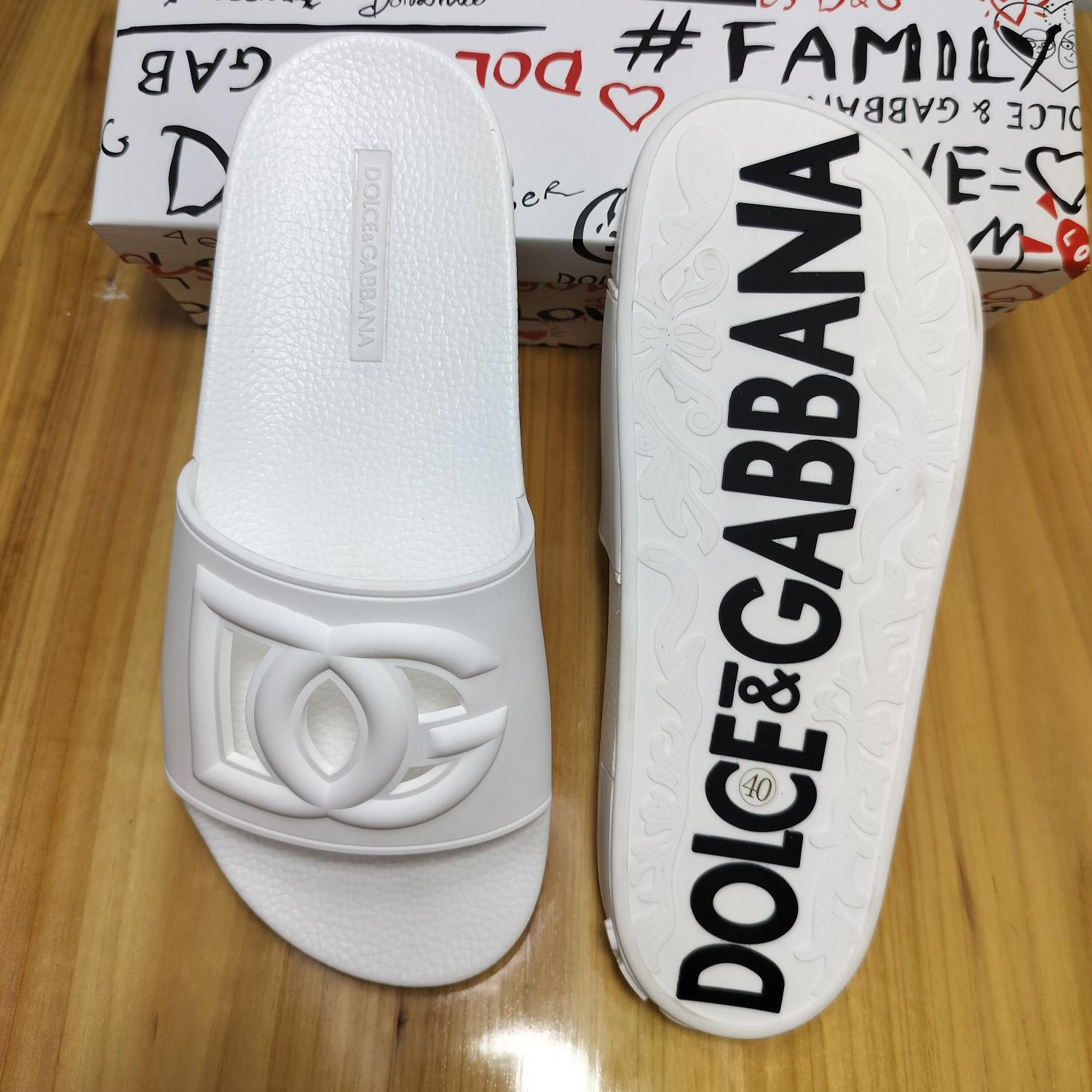 Dolce & Gabbana Rubber Beachwear Slides With DG Millennials Logo - DopestKickz