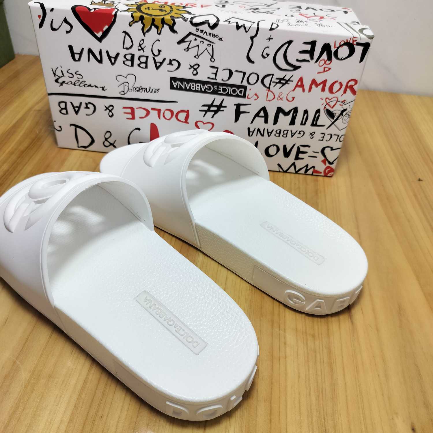 Dolce & Gabbana Rubber Beachwear Slides With DG Millennials Logo - DopestKickz