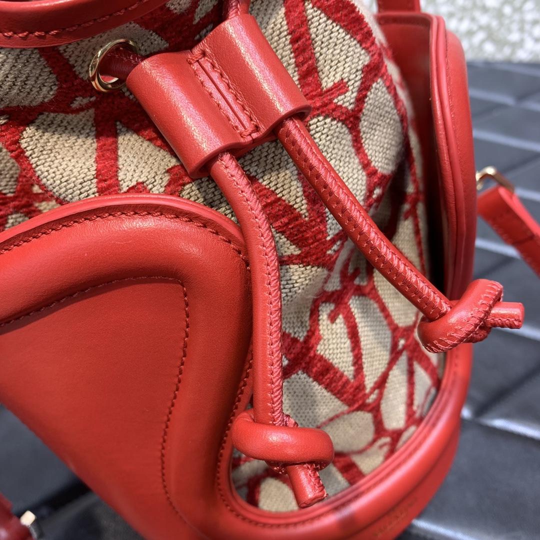 Valenti Le Cinquième Toile Iconographe Bucket Bag - DopestKickz