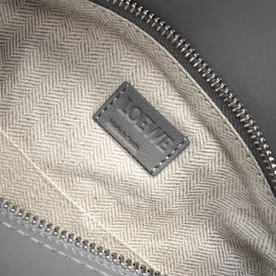 Loewe Small Puzzle Bag In Classic Calfskin - DopestKickz