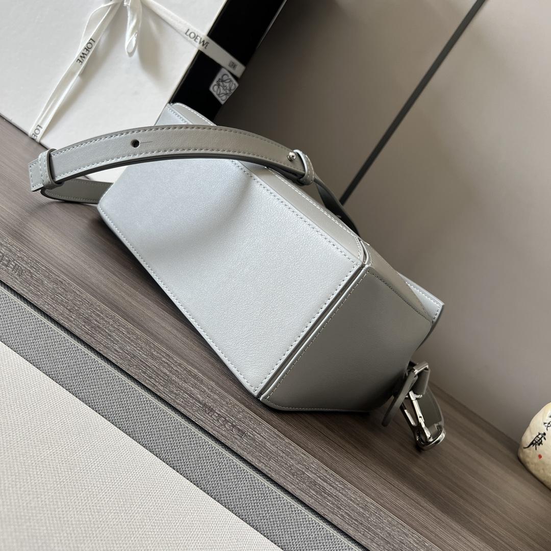 Loewe Small Puzzle Bag In Classic Calfskin - DopestKickz