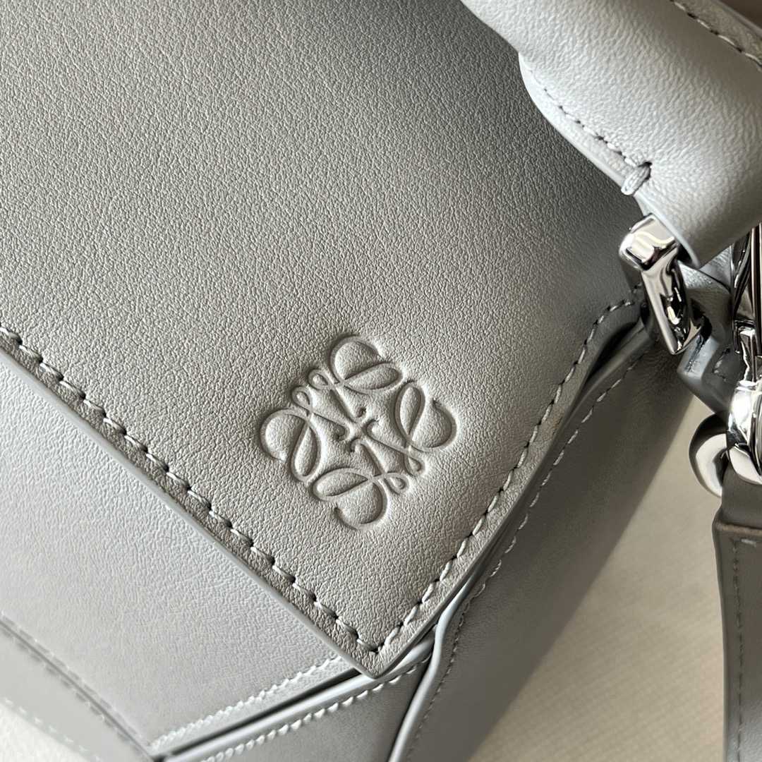 Loewe Small Puzzle Bag In Classic Calfskin - DopestKickz