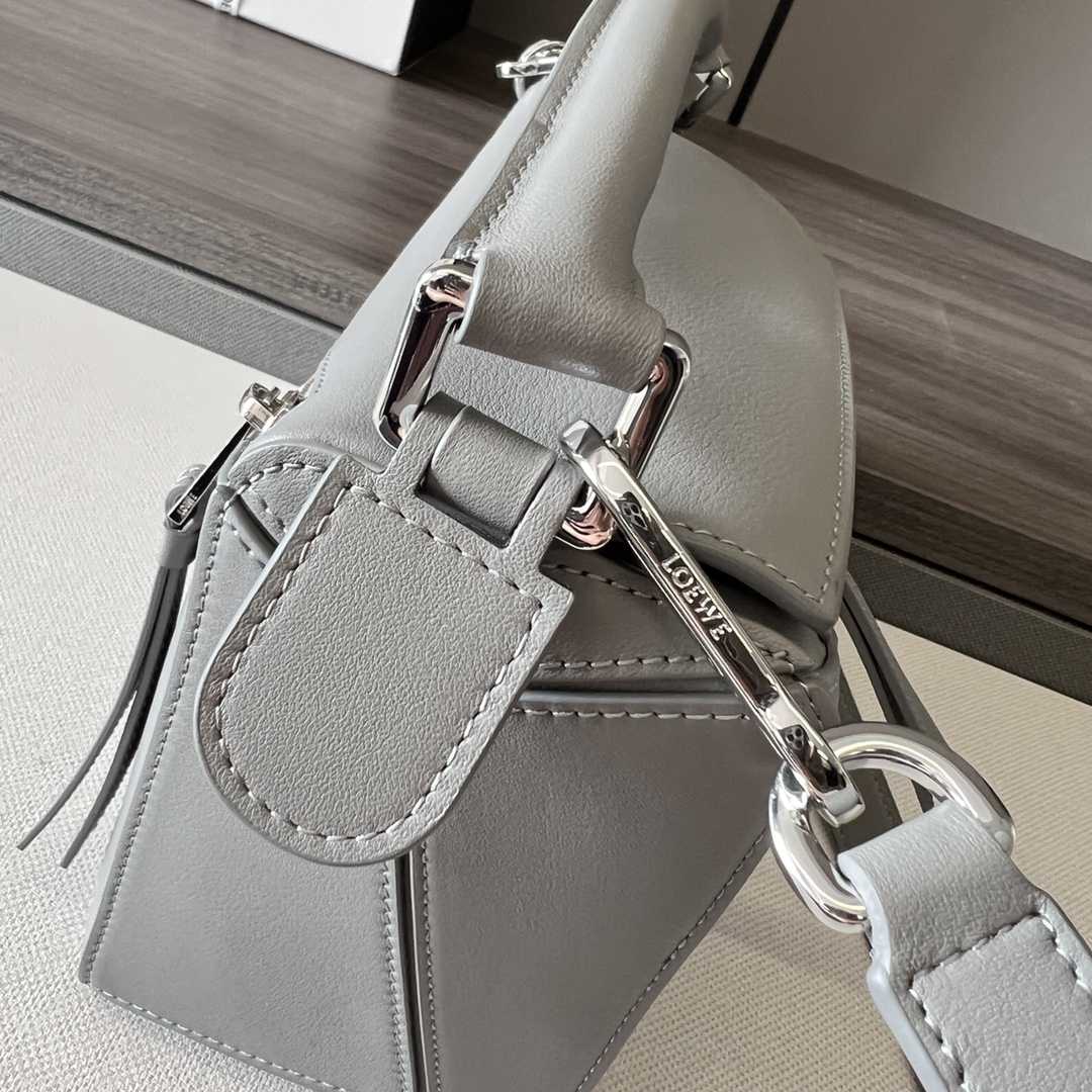 Loewe Small Puzzle Bag In Classic Calfskin - DopestKickz