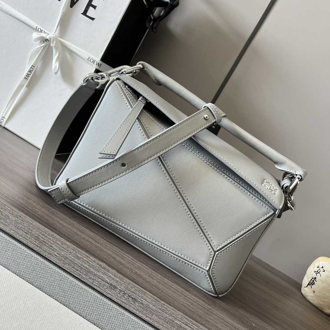 Loewe Small Puzzle Bag In Classic Calfskin - DopestKickz