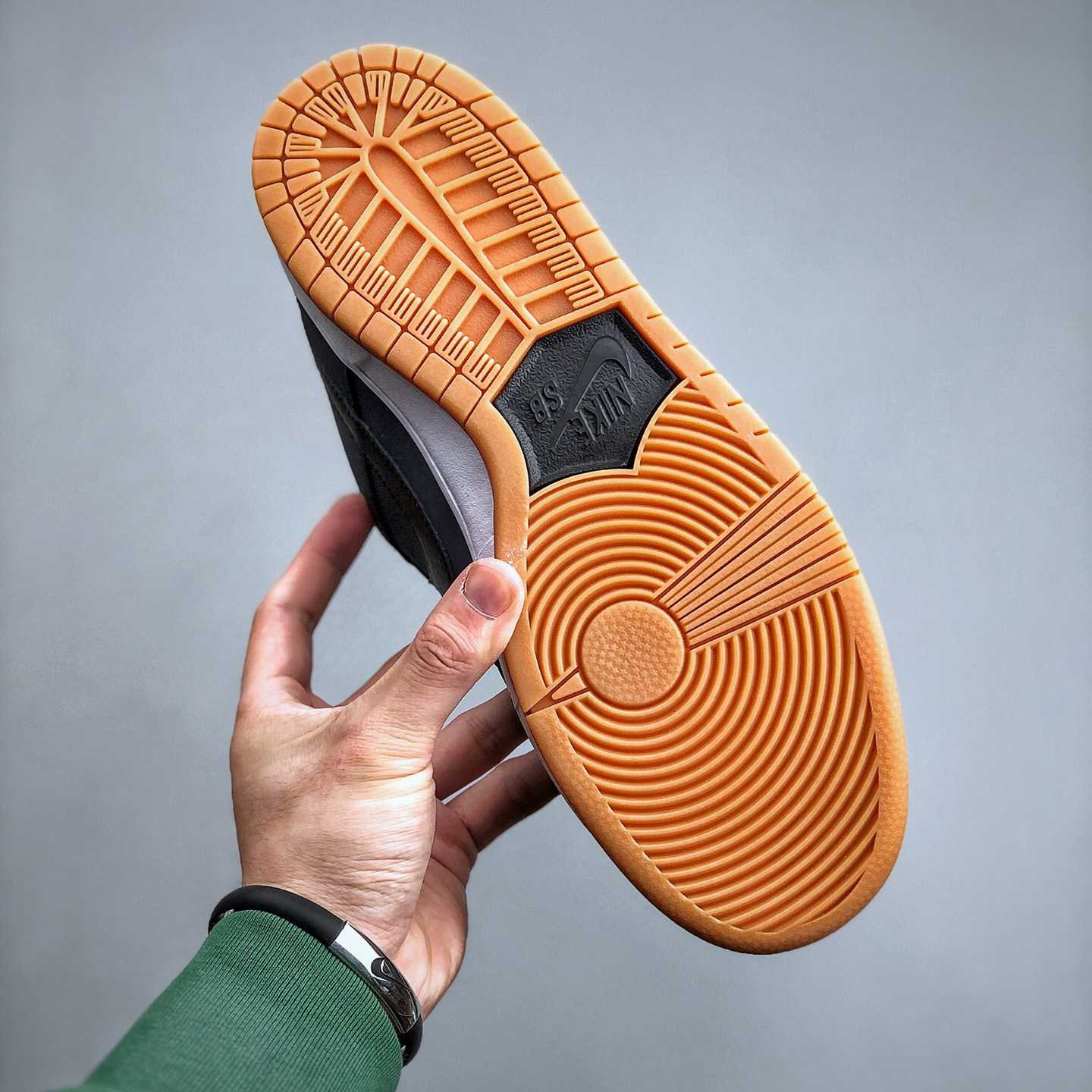 Nike SB Dunk Low Pro Sneakers     CW7463-401 - DopestKickz