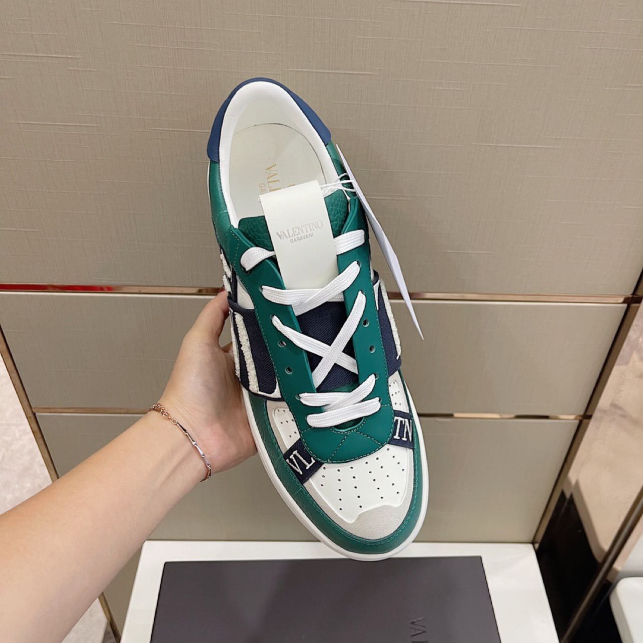 Valenti Garavani VL7N Low-Top Sneakers - DopestKickz