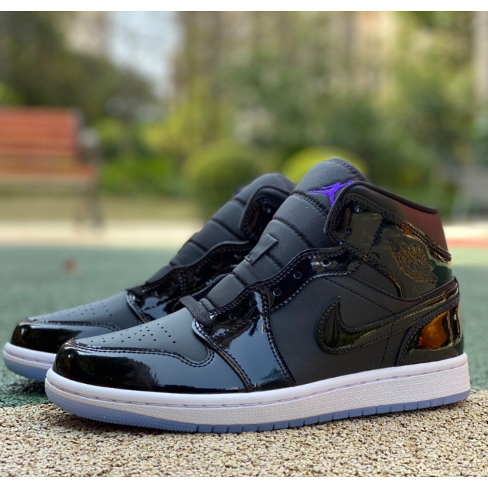 Nike Air Jordan 1 Mid SE Sneaker      DV1308-004 - DopestKickz