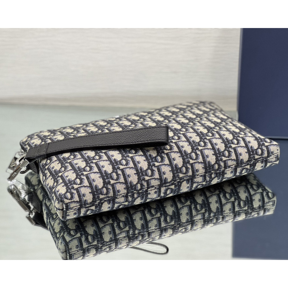 Dior Pouch  - DopestKickz