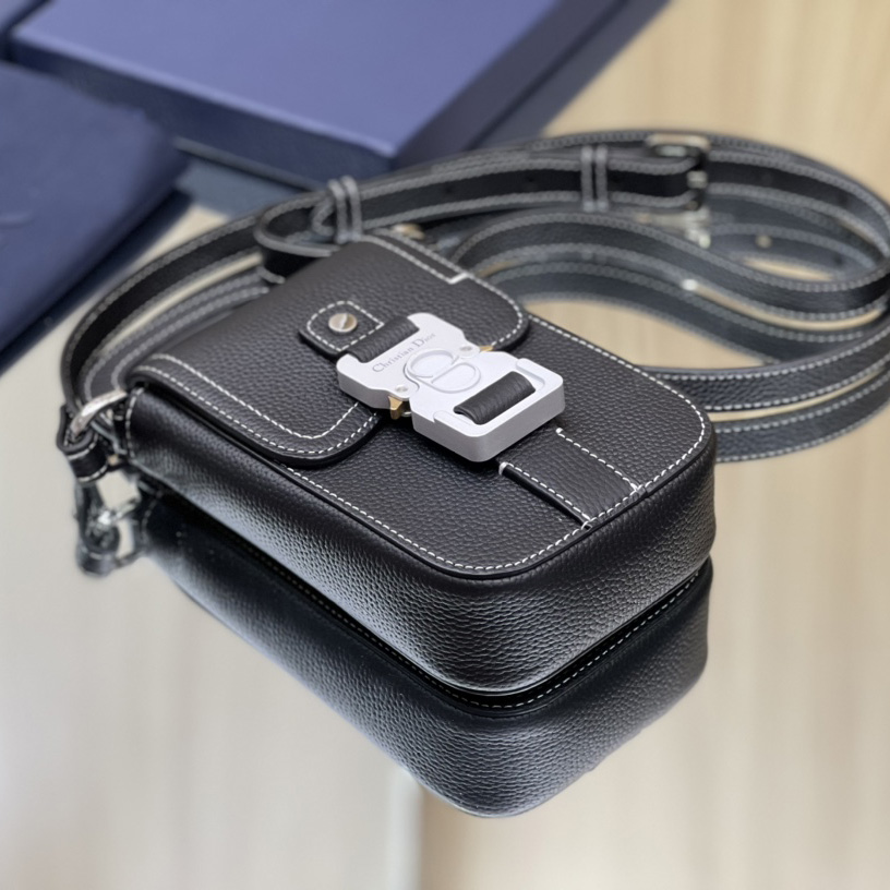 Dior Saddle Vertical Pouch With Strap  - DopestKickz