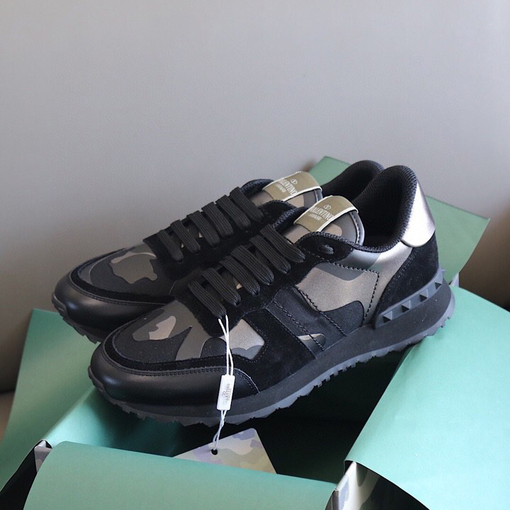 Valenti Garavani Black Rockrunner Sneakers - DopestKickz