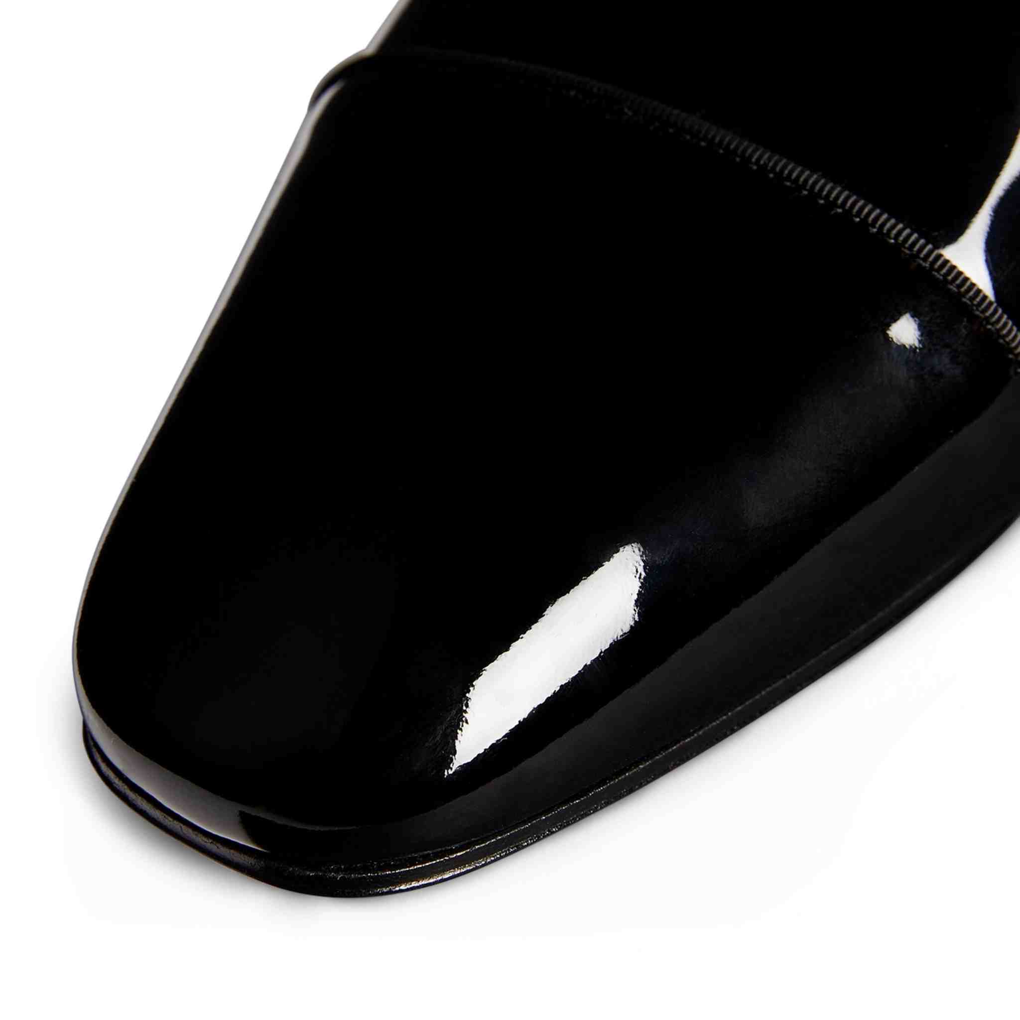 Christian Louboutin Greggy Chick Patent Leather Oxford Shoes - DopestKickz