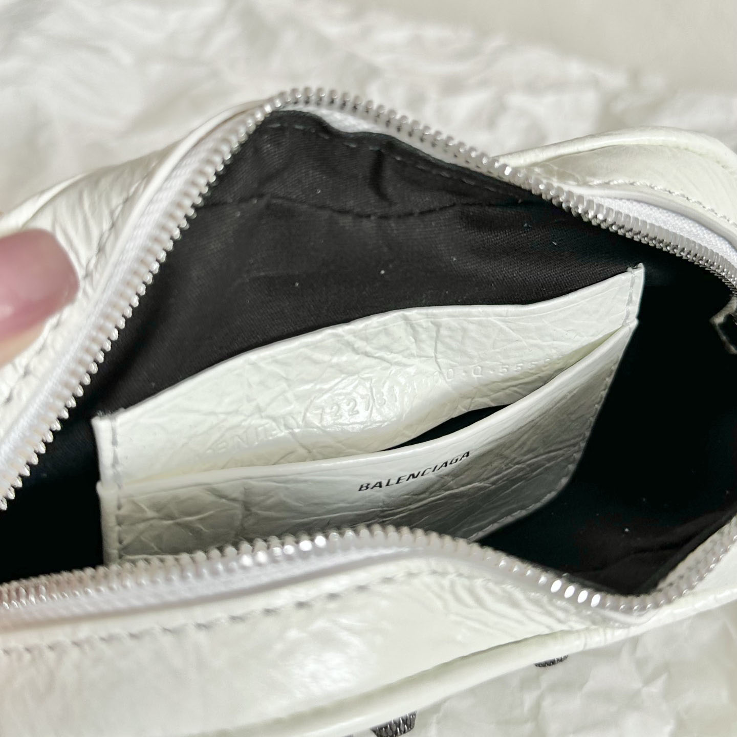 Balenciaga Le Cagole Heart Mini Bag In Optic White (16-12.7-4.5cm) - DopestKickz