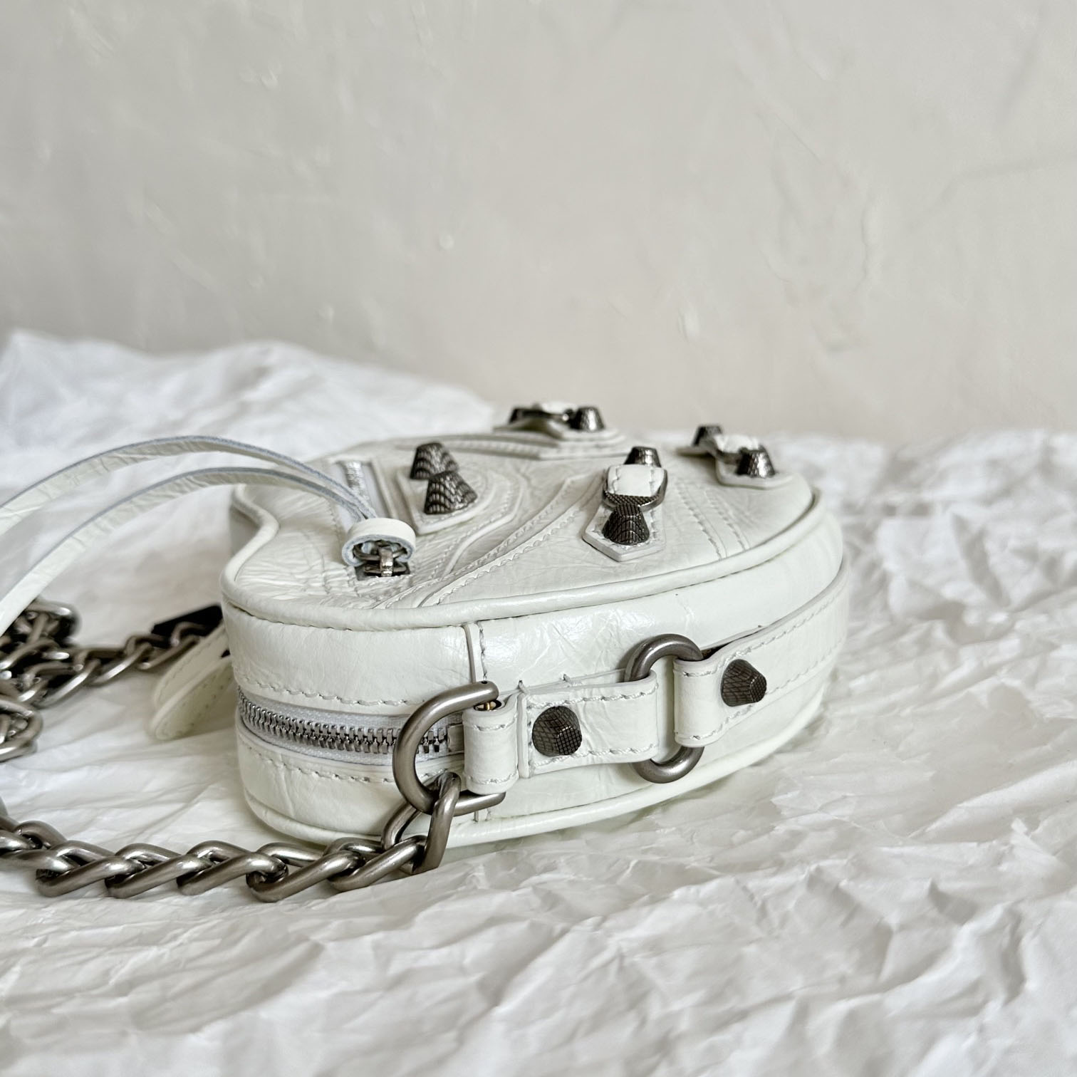 Balenciaga Le Cagole Heart Mini Bag In Optic White (16-12.7-4.5cm) - DopestKickz