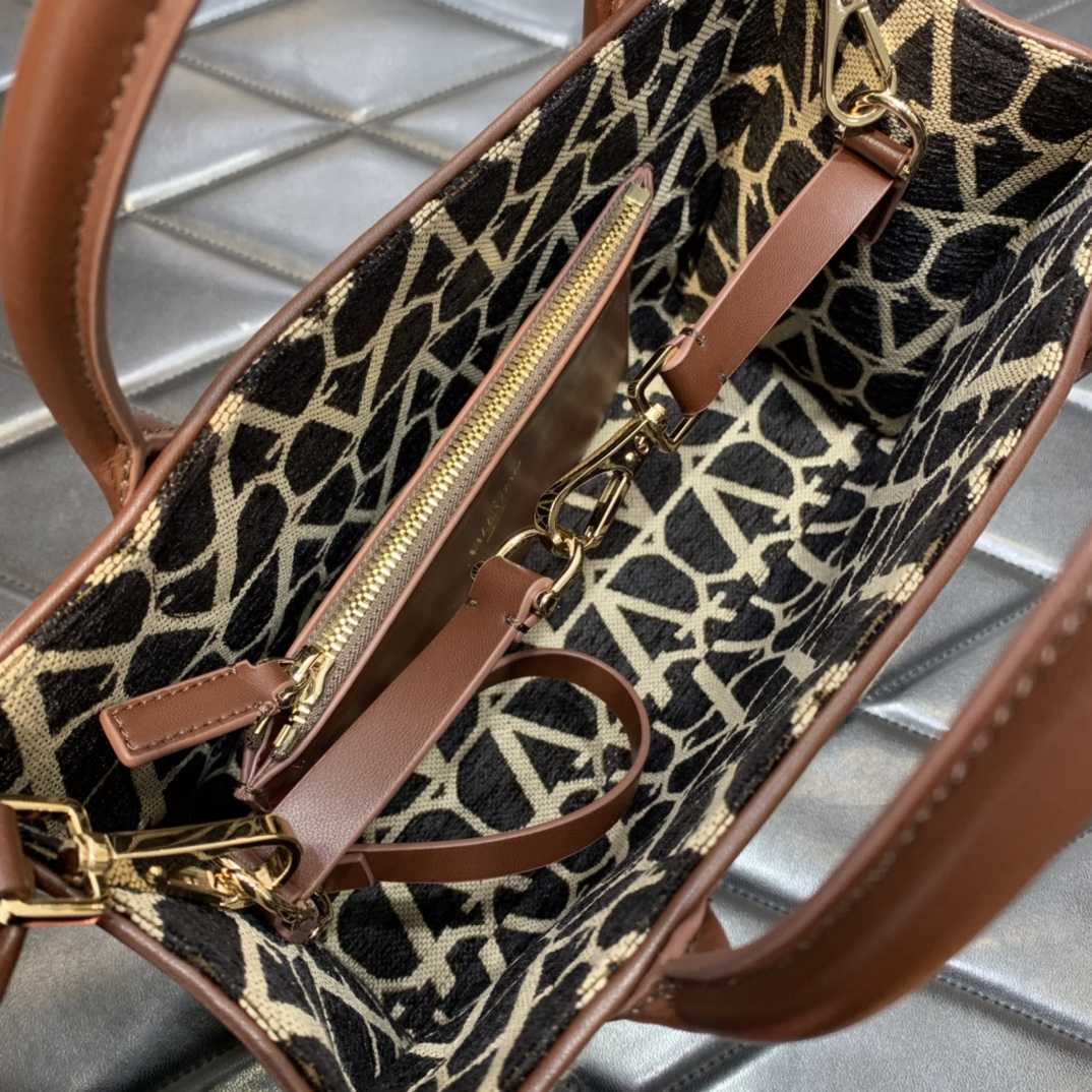 Valenti Le Quatrième Toile Iconographe Small Shopping Bag - DopestKickz