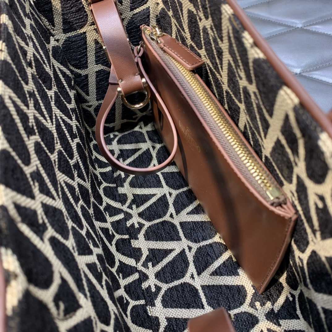 Valenti Le Quatrième Toile Iconographe Small Shopping Bag - DopestKickz