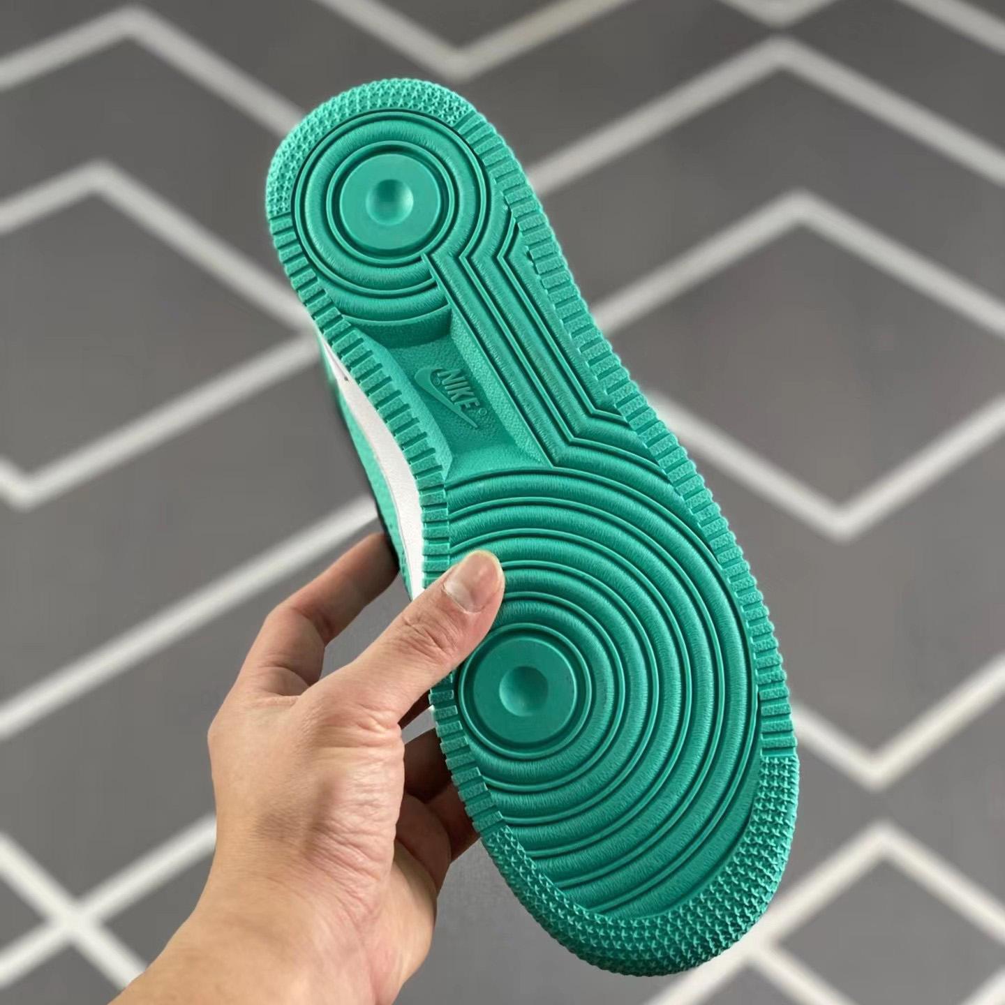 Nike Air Force 1 Low AF1 Sneaker          D58260302 - DopestKickz