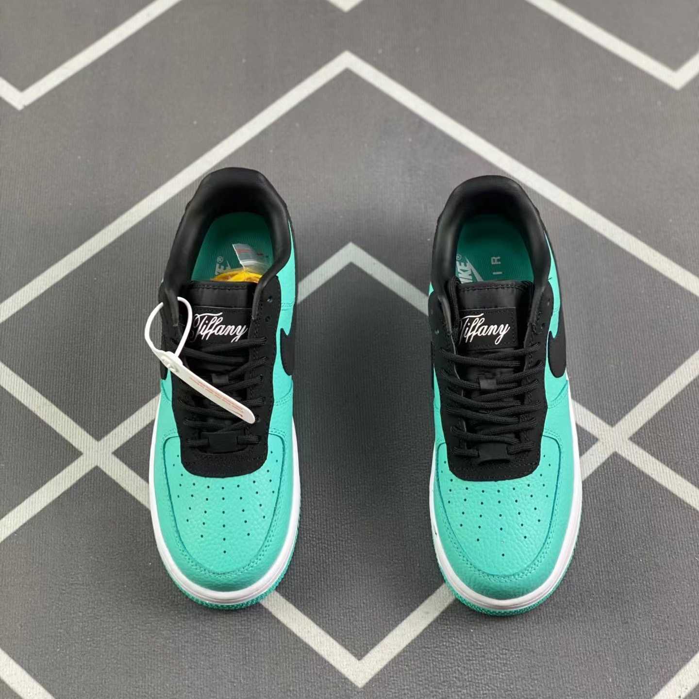 Nike Air Force 1 Low AF1 Sneaker          D58260302 - DopestKickz