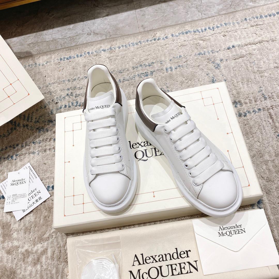 Alexander Mqueen Oversized Sneaker In White - DopestKickz
