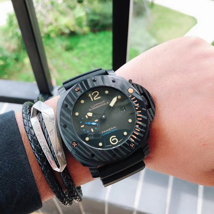 Panerai Submersible Carbotech™ - DopestKickz