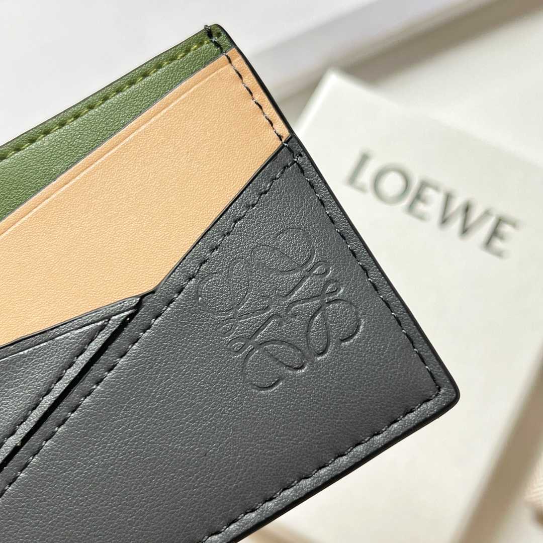 Loewe Puzzle Plain Cardholder (10x7.5cm) - DopestKickz