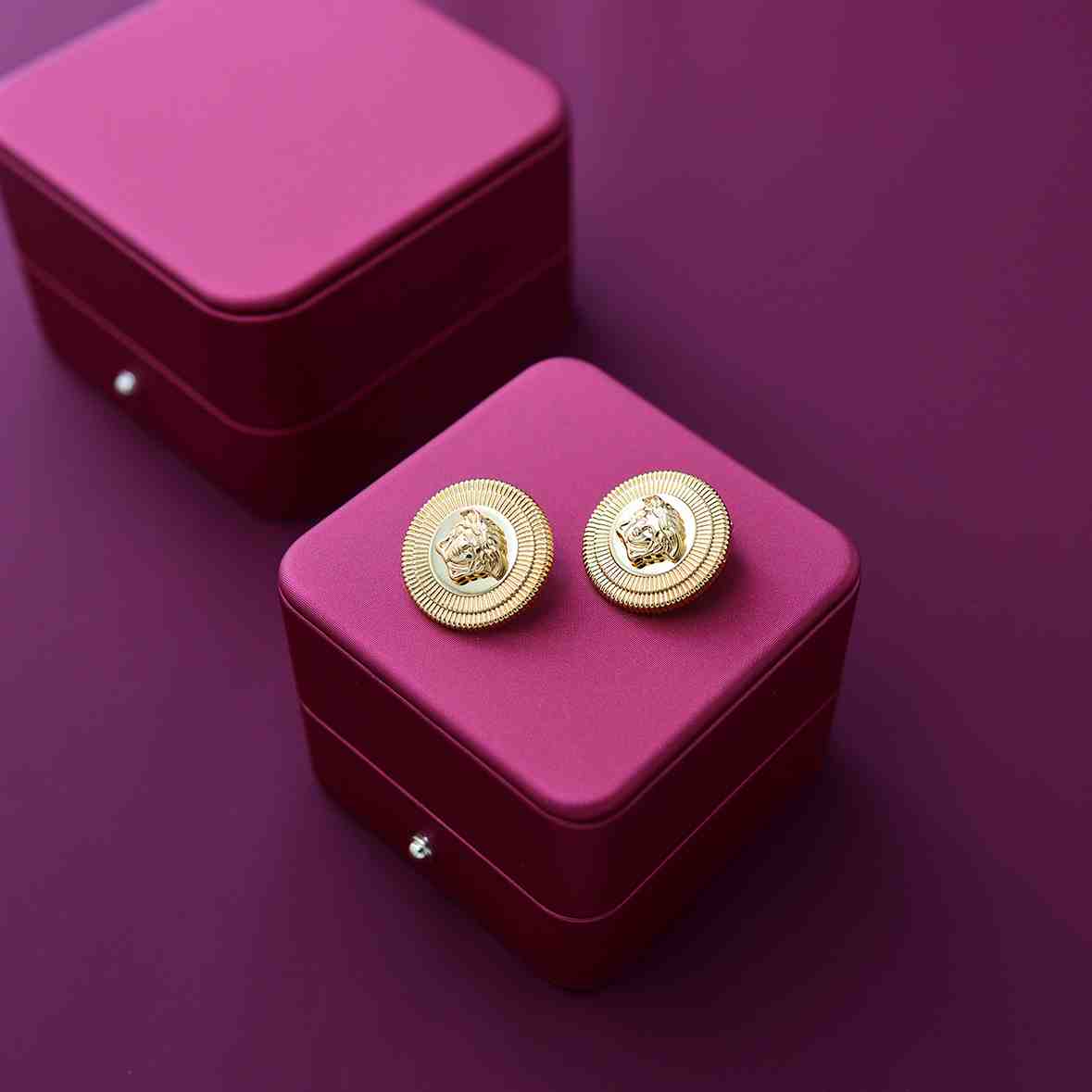 Versace Medusa Earrings - DopestKickz