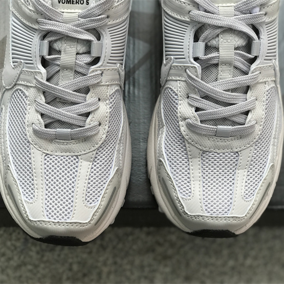  Nike Air Zoom Vomero 5 Vast Grey Sneaker    BV1358-001 - DopestKickz
