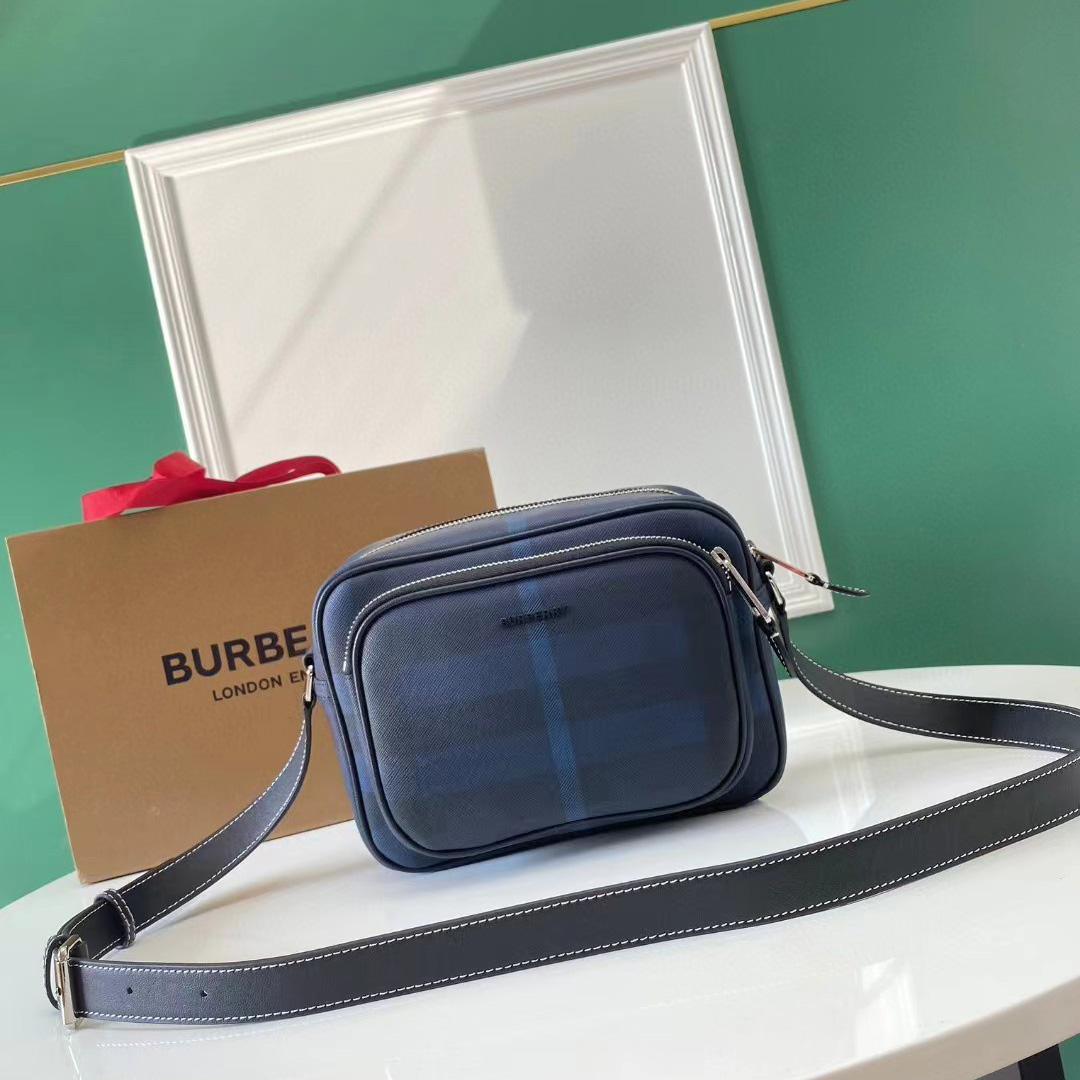 Burberry Exaggerated Check Paddy Bag - DopestKickz