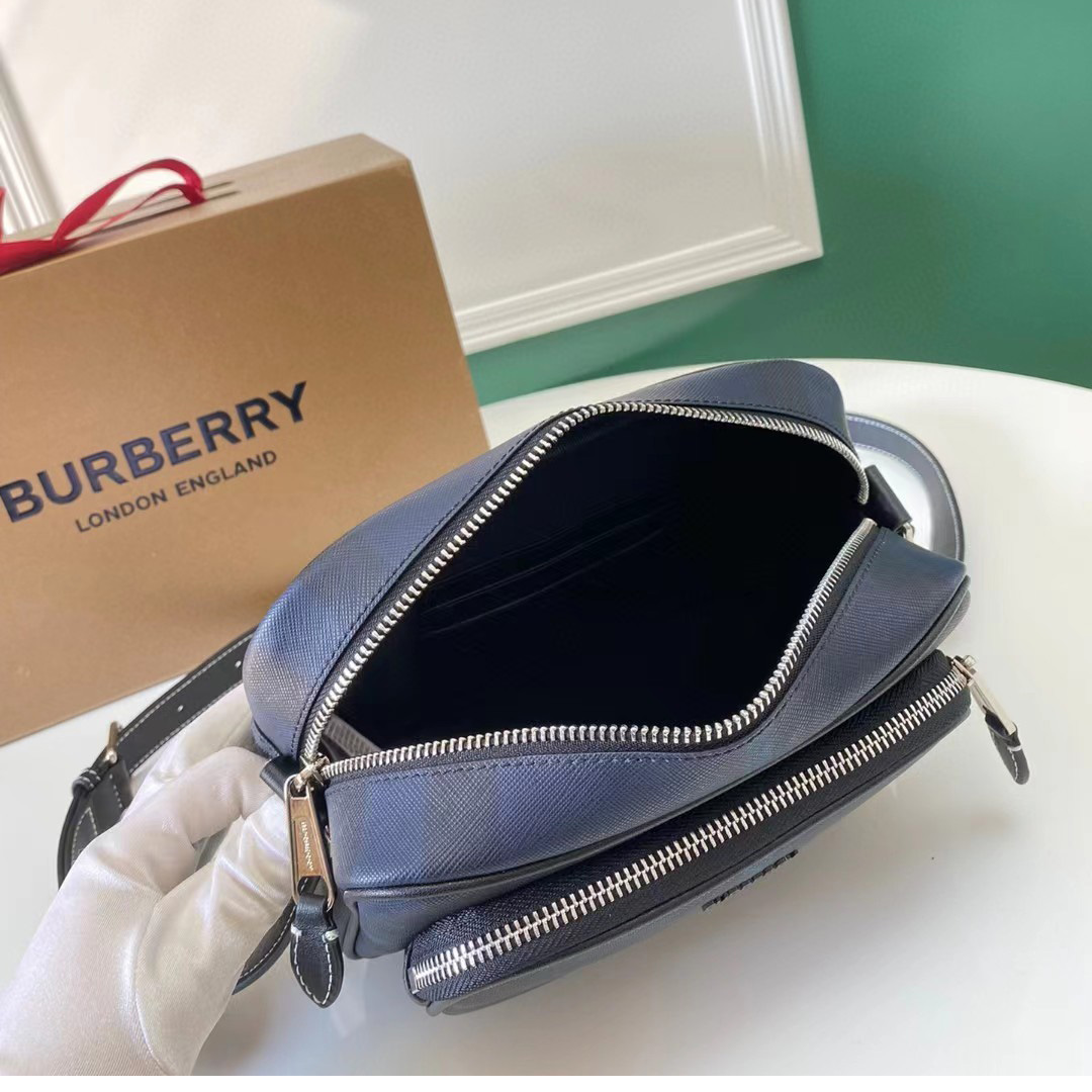 Burberry Exaggerated Check Paddy Bag - DopestKickz