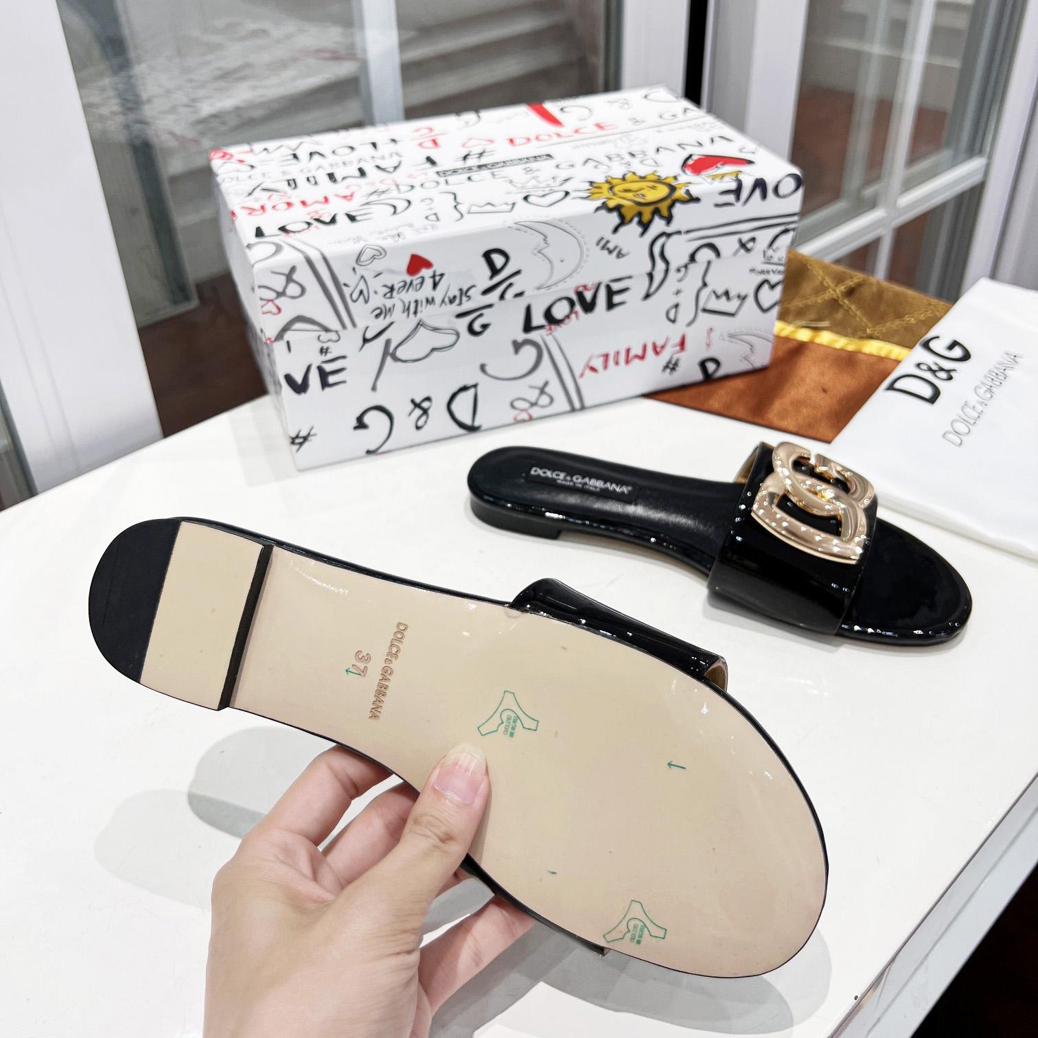 Dolce & Gabbana Polished Calfskin Sliders With DG Logo - DopestKickz