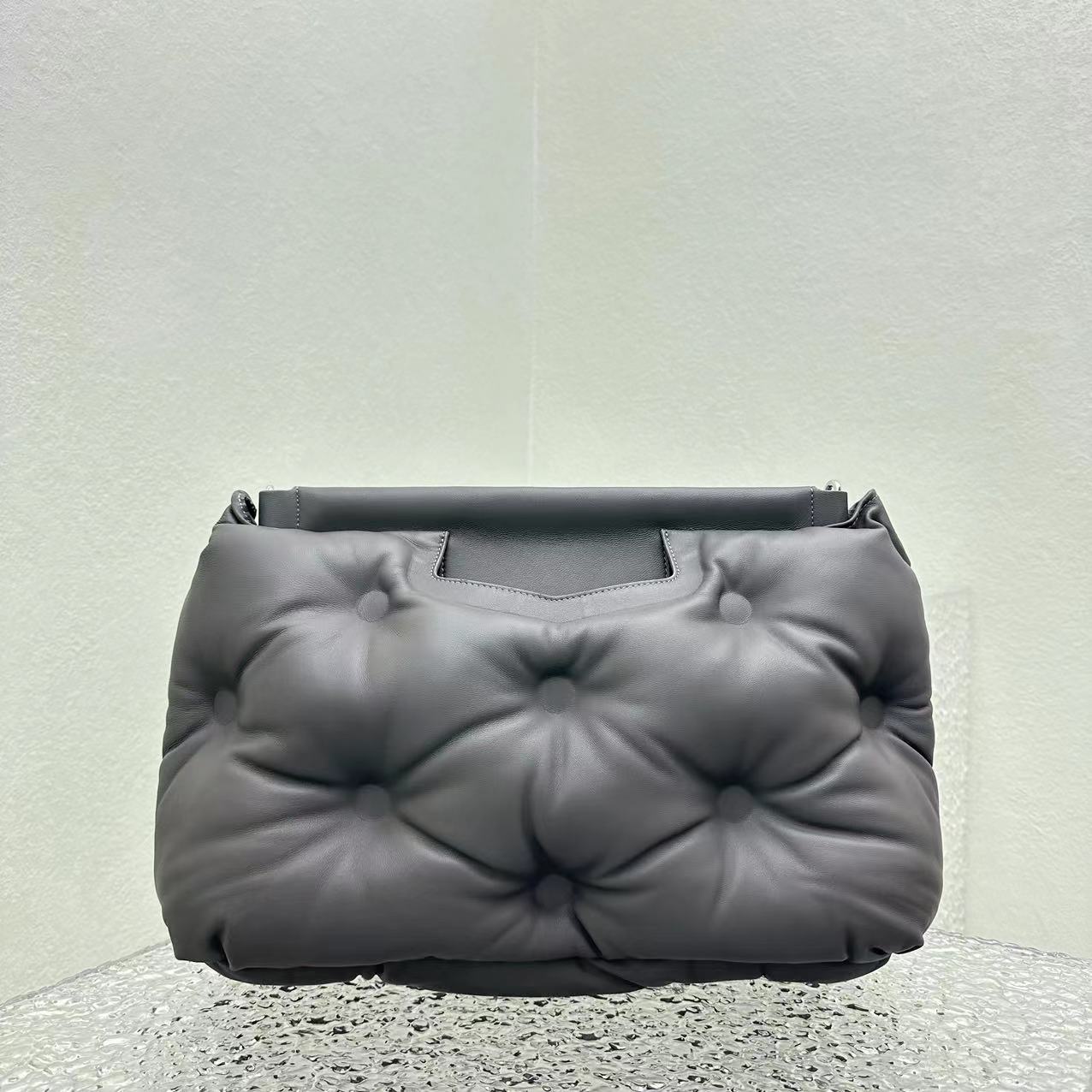 Maison Margiela Glam Slam Classique Medium Shoulder Bag(39-40-18-6cm) - DopestKickz