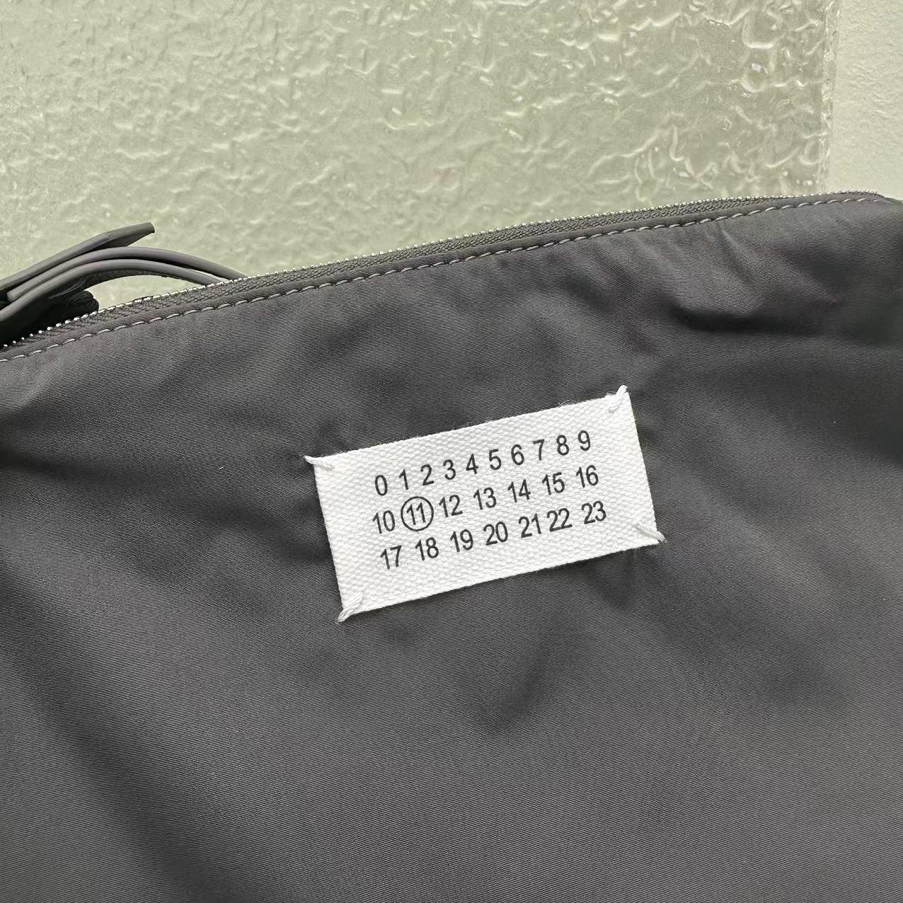 Maison Margiela Glam Slam Classique Medium Shoulder Bag(39-40-18-6cm) - DopestKickz