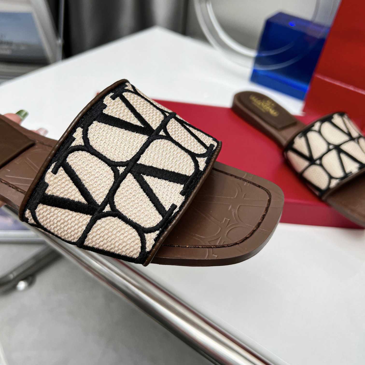 Valenti Toile Iconographe Slide Sandal  - DopestKickz