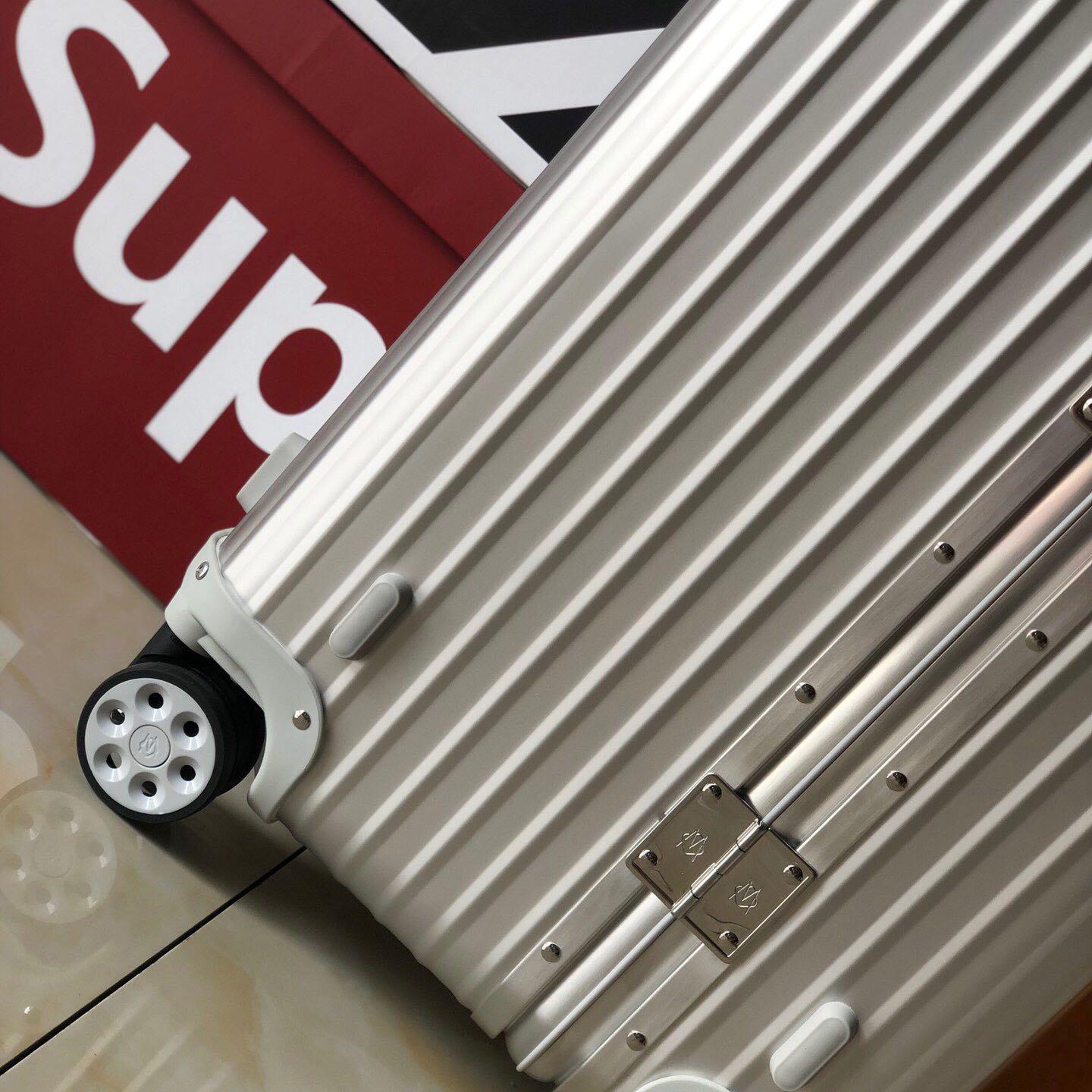 Rimowa Luggage  31inch - DopestKickz