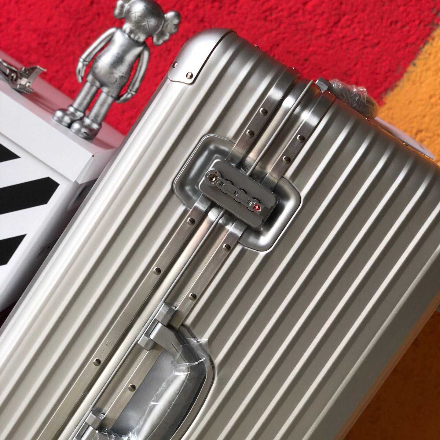 Rimowa Luggage  31inch - DopestKickz