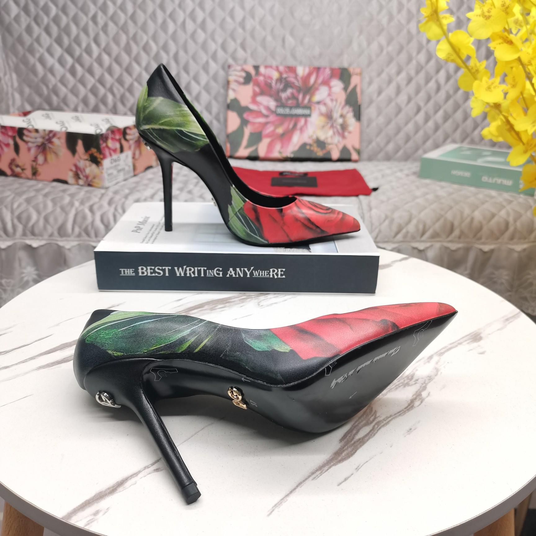 Dolce & Gabbana Rose-print Jersey Pumps - DopestKickz