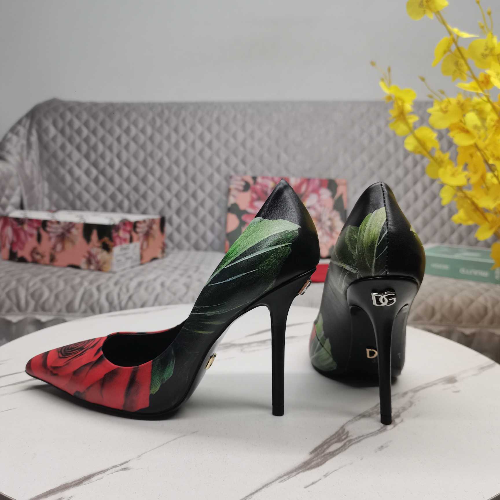 Dolce & Gabbana Rose-print Jersey Pumps - DopestKickz