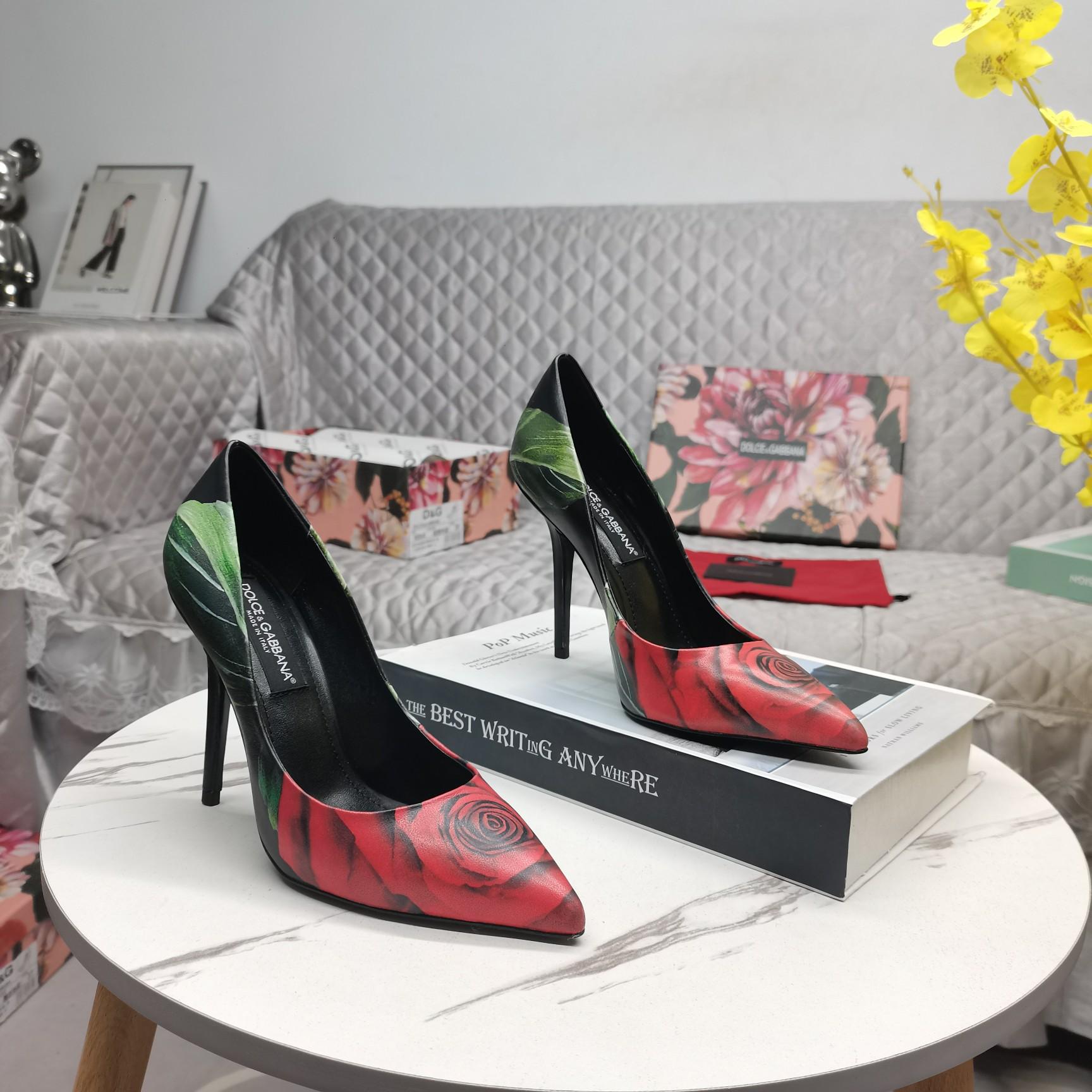 Dolce & Gabbana Rose-print Jersey Pumps - DopestKickz