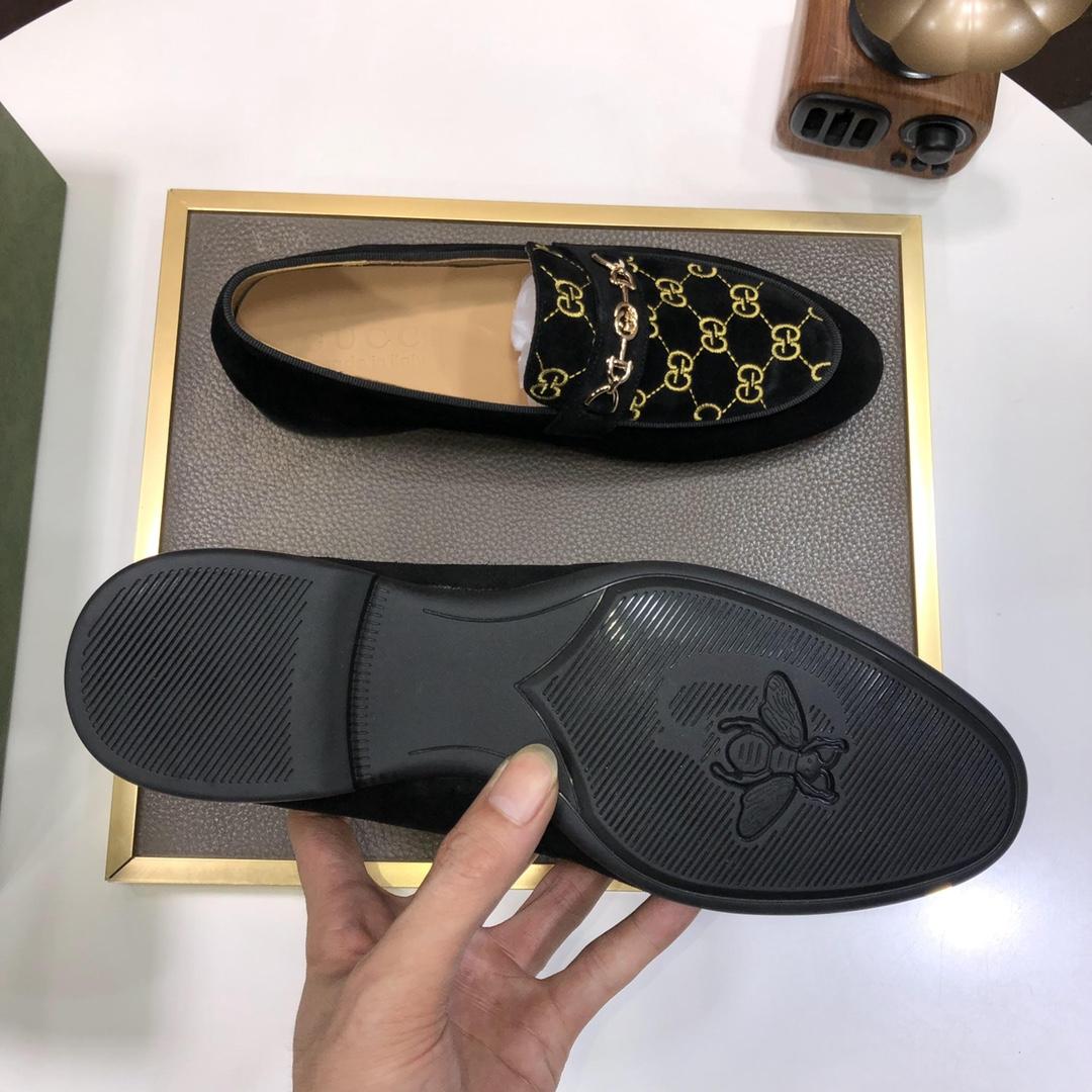 Gucci Jordaan GG Velvet Loafer - DopestKickz