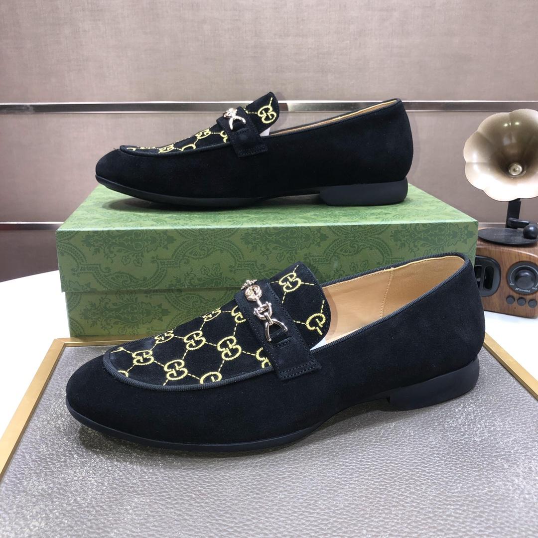 Gucci Jordaan GG Velvet Loafer - DopestKickz