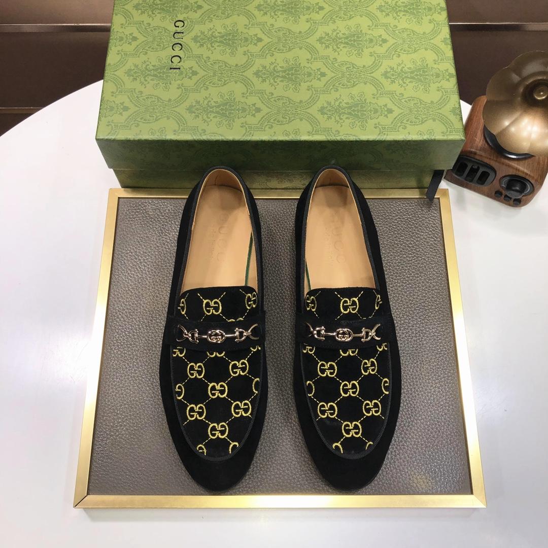 Gucci Jordaan GG Velvet Loafer - DopestKickz