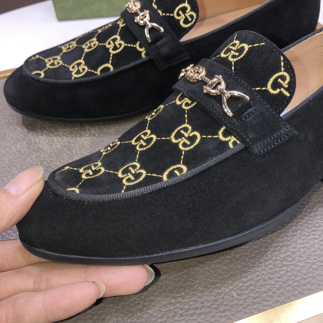 Gucci Jordaan GG Velvet Loafer - DopestKickz
