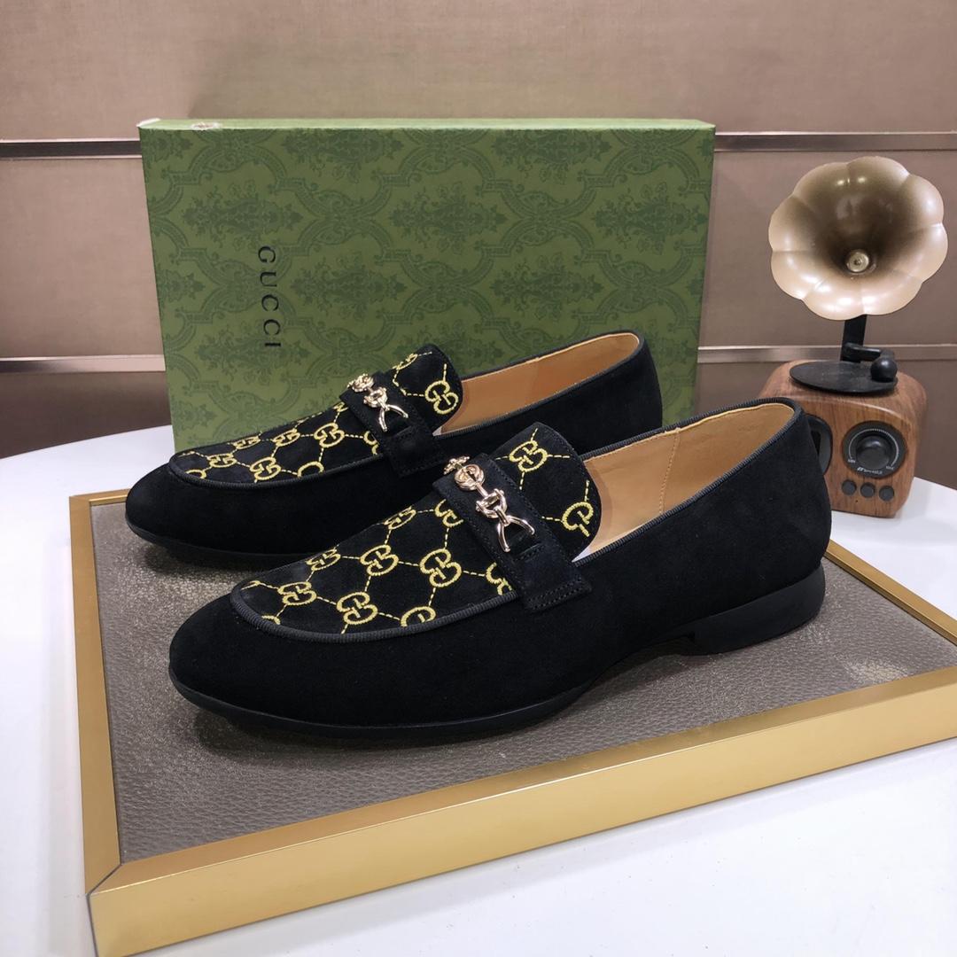 Gucci Jordaan GG Velvet Loafer - DopestKickz