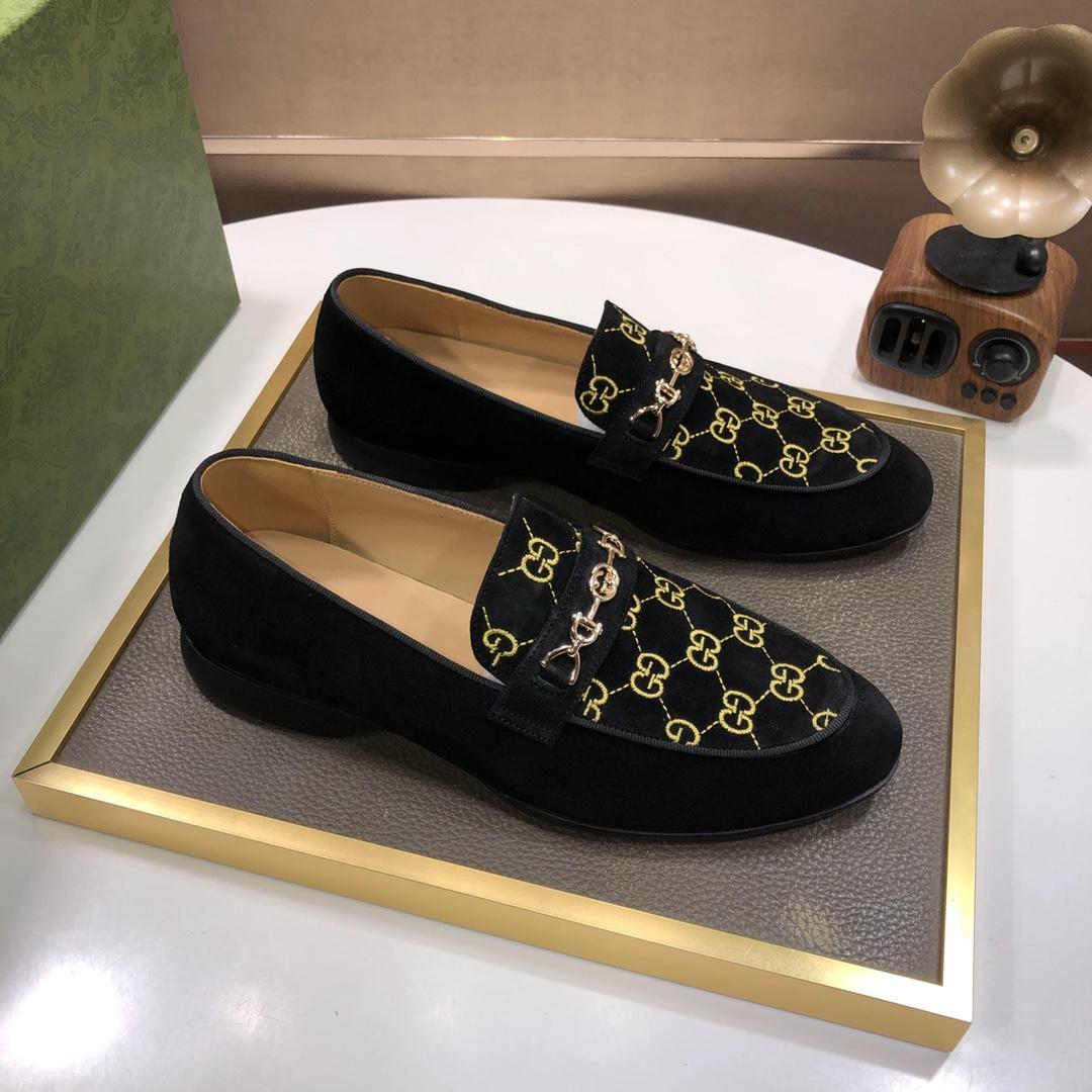Gucci Jordaan GG Velvet Loafer - DopestKickz